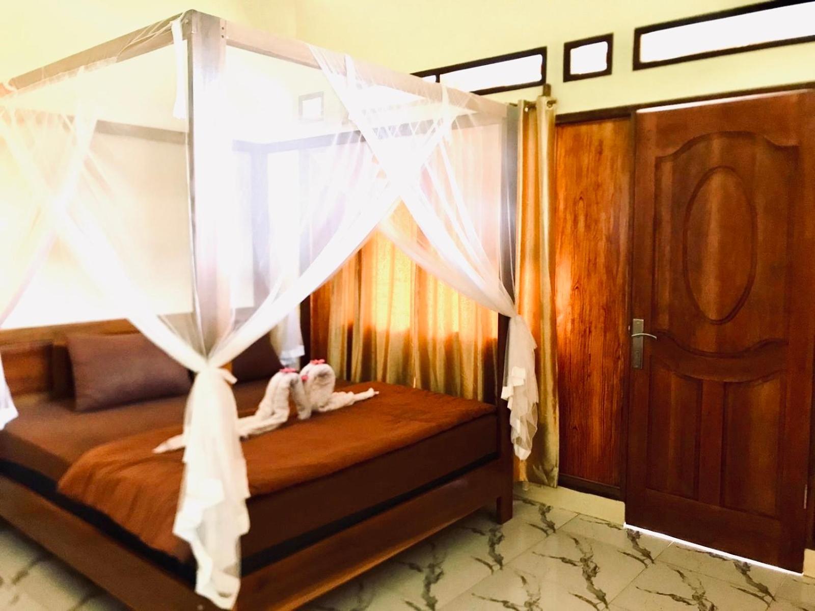 R5 Keramba Inn بوكيت لاوانج المظهر الخارجي الصورة